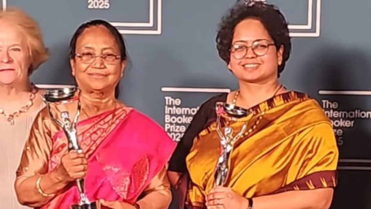 ಕನ್ನಡದ ಕೃತಿಗೆ ಮೊದಲ ಬಾರಿ ಒಲಿದ ಬೂಕರ್: ಪ್ರತಿಷ್ಠಿತ ಪ್ರಶಸ್ತಿ ಮುಡಿಗೇರಿಸಿಕೊಂಡ ಸಾಹಿತಿ ಬಾನು ಮುಷ್ತಾಕ್