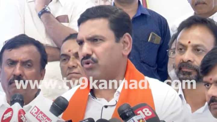 ಪ್ರಚಾರದ ತೆವಲಿಗೆ ಕೆಲವರು ಹೇಳಿಕೆ ನೀಡುತ್ತಾರೆ, ಅವಕ್ಕೆಲ್ಲ ಪ್ರತಿಕ್ರಿಯೆ ನೀಡಬೇಕಿಲ್ಲ: ಬಿವೈ ವಿಜಯೇಂದ್ರ ಪ್ರಚಾರದ ತೆವಲಿಗೆ ಕೆಲವರು ಹೇಳಿಕೆ ನೀಡುತ್ತಾರೆ, ಅವಕ್ಕೆಲ್ಲ ಪ್ರತಿಕ್ರಿಯೆ ನೀಡಬೇಕಿಲ್ಲ: ಬಿವೈ ವಿಜಯೇಂದ್ರ