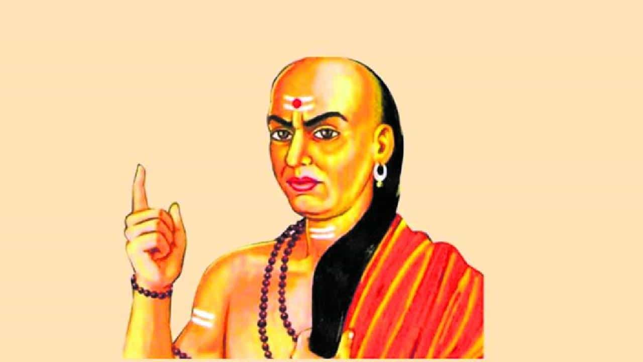 Chanakya Niti: ಮದುವೆಯ ಬಳಿಕ ಎಂದಿಗೂ ಈ ತಪ್ಪುಗಳನ್ನು ಮಾಡಬೇಡಿ; ದಾಂಪತ್ಯ ಜೀವನವೇ ಹಾಳಾಗಬಹುದು ಜೋಕೆ Chanakya Niti: ಮದುವೆಯ ಬಳಿಕ ಎಂದಿಗೂ ಈ ತಪ್ಪುಗಳನ್ನು ಮಾಡಬೇಡಿ; ದಾಂಪತ್ಯ ಜೀವನವೇ ಹಾಳಾಗಬಹುದು ಜೋಕೆ