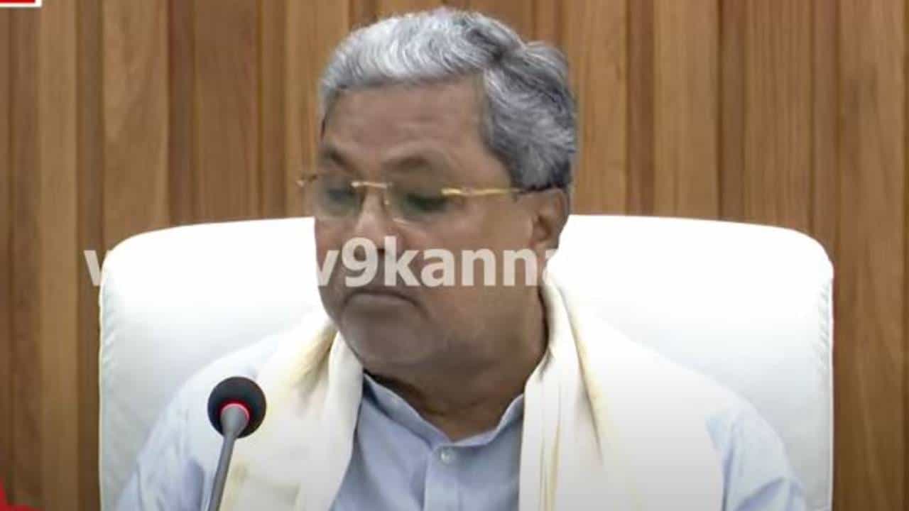ರಾಜ್ಯದಲ್ಲಿ ಜಾತಿ ಜನಗಣತಿ ಮರು ಸರ್ವೇ: ಹೈಕಮಾಂಡ್ ಸಭೆ ಬಳಿಕ ಸಿದ್ದರಾಮಯ್ಯ ಮಹತ್ವದ ಘೋಷಣೆ ರಾಜ್ಯದಲ್ಲಿ ಜಾತಿ ಜನಗಣತಿ ಮರು ಸರ್ವೇ: ಹೈಕಮಾಂಡ್ ಸಭೆ ಬಳಿಕ ಸಿದ್ದರಾಮಯ್ಯ ಮಹತ್ವದ ಘೋಷಣೆ