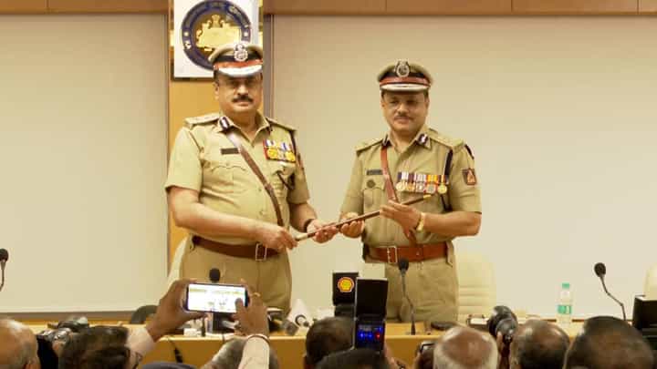 ಅಧಿಕಾರ ಸ್ವೀಕರಿಸಿದ ನೂತನ ಡಿಜಿಪಿ ಡಾ. ಎಂ. ಎ ಸಲೀಂ ಅಧಿಕಾರ ಸ್ವೀಕರಿಸಿದ ನೂತನ ಡಿಜಿಪಿ ಡಾ. ಎಂ. ಎ ಸಲೀಂ