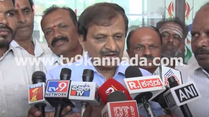 Operation Sindoor; ನಾಗರಿಕರಿಗೆ ತೊಂದರೆಯಾಗದಂತೆ ಕೇವಲ ಉಗ್ರರ ಅಡಗುತಾಣಗಳ ಮೇಲೆ ದಾಳಿ ನಡೆಸಲಾಗಿದೆ: ಡಾ ಮಂಜುನಾಥ್ Operation Sindoor; ನಾಗರಿಕರಿಗೆ ತೊಂದರೆಯಾಗದಂತೆ ಕೇವಲ ಉಗ್ರರ ಅಡಗುತಾಣಗಳ ಮೇಲೆ ದಾಳಿ ನಡೆಸಲಾಗಿದೆ: ಡಾ ಮಂಜುನಾಥ್