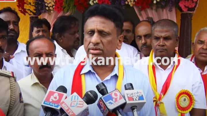 ಸೋಮಶೇಖರ್ ಮತ್ತು ಹೆಬ್ಬಾರ್ ಬಿಜೆಪಿಯಿಂದ ಚುನಾಯಿತರಾದರೂ ಕಾಂಗ್ರೆಸ್ನೊಂದಿಗೆ ಗುರುತಿಸಿಕೊಂಡಿದ್ದರು: ಡಾ ಎಂಸಿ ಸುಧಾಕರ್ ಸೋಮಶೇಖರ್ ಮತ್ತು ಹೆಬ್ಬಾರ್ ಬಿಜೆಪಿಯಿಂದ ಚುನಾಯಿತರಾದರೂ ಕಾಂಗ್ರೆಸ್ನೊಂದಿಗೆ ಗುರುತಿಸಿಕೊಂಡಿದ್ದರು: ಡಾ ಎಂಸಿ ಸುಧಾಕರ್