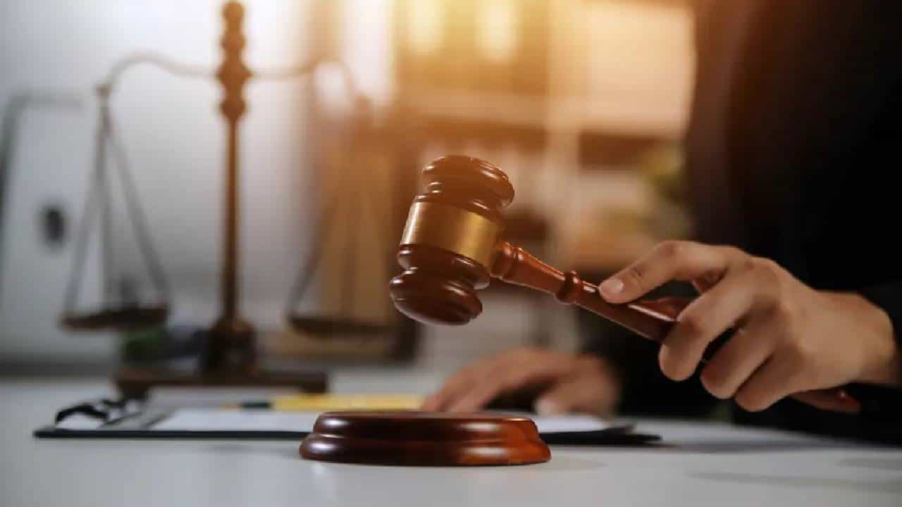 Education Loan for Law: ಎಲ್ಎಲ್ಬಿ ಅಧ್ಯಯನಕ್ಕೆ ಎಷ್ಟು ಶಿಕ್ಷಣ ಸಾಲ ಪಡೆಯಬಹುದು? ಮರುಪಾವತಿಗೆ ಸುಲಭ ನಿಯಮಗಳು ಯಾವುವು? Education Loan for Law: ಎಲ್ಎಲ್ಬಿ ಅಧ್ಯಯನಕ್ಕೆ ಎಷ್ಟು ಶಿಕ್ಷಣ ಸಾಲ ಪಡೆಯಬಹುದು? ಮರುಪಾವತಿಗೆ ಸುಲಭ ನಿಯಮಗಳು ಯಾವುವು?