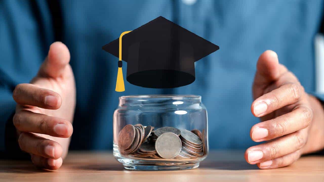 Education Loan: ನೀವು ಫಾರ್ಮಸಿ ಓದಲು ಬಯಸಿದರೆ ಹಣದ ಬಗ್ಗೆ ಚಿಂತಿಸಬೇಕಿಲ್ಲ, ಶಿಕ್ಷಣ ಸಾಲದ ಬಗ್ಗೆ ಇಲ್ಲಿದೆ ಮಾಹಿತಿ Education Loan: ನೀವು ಫಾರ್ಮಸಿ ಓದಲು ಬಯಸಿದರೆ ಹಣದ ಬಗ್ಗೆ ಚಿಂತಿಸಬೇಕಿಲ್ಲ, ಶಿಕ್ಷಣ ಸಾಲದ ಬಗ್ಗೆ ಇಲ್ಲಿದೆ ಮಾಹಿತಿ
