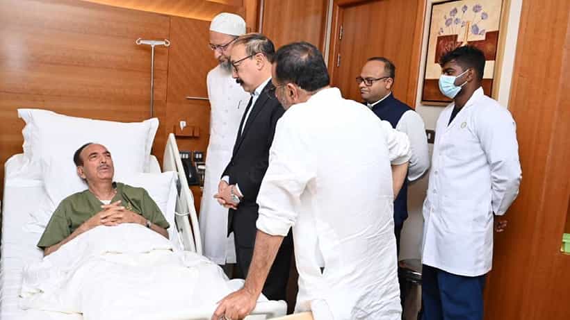 ಕುವೈತ್ನಲ್ಲಿ ಕೈಕೊಟ್ಟ ಗುಲಾಂ ನಬಿ ಆಜಾದ್ ಆರೋಗ್ಯ, ಆಸ್ಪತ್ರೆಗೆ ದಾಖಲು