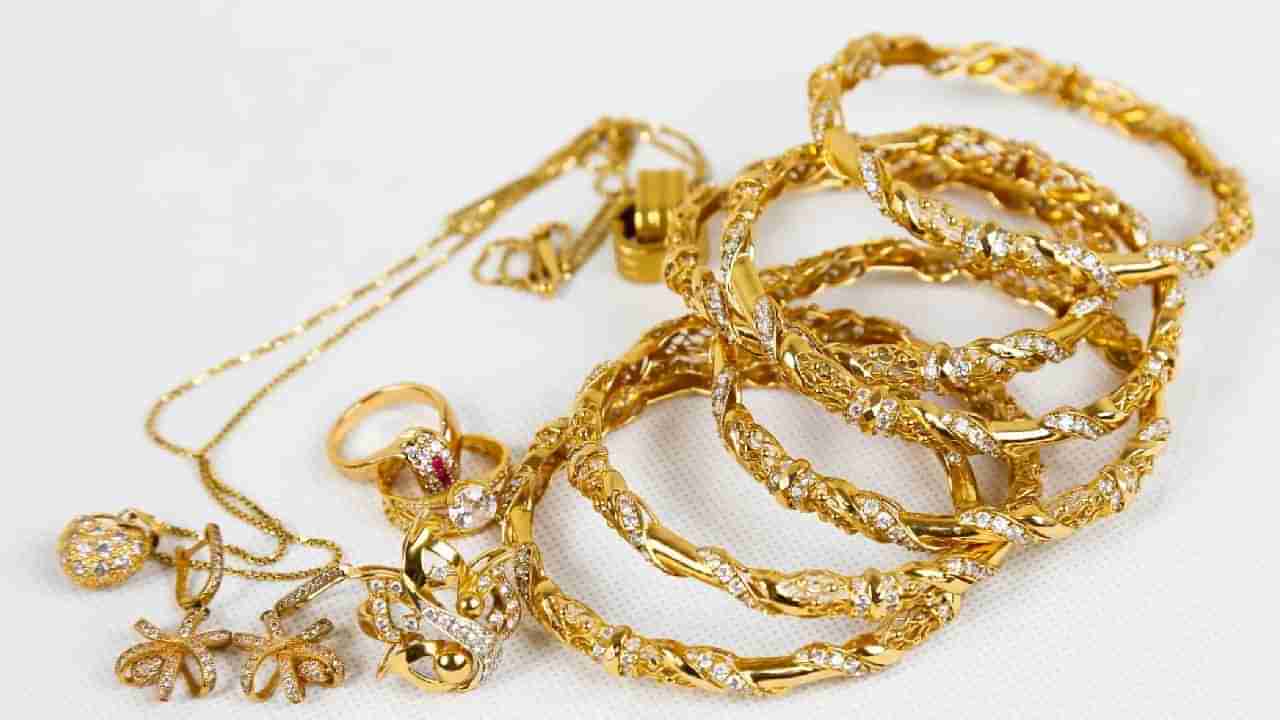 Gold Rate Today Bangalore: ಚಿನ್ನ, ಬೆಳ್ಳಿ ಬೆಲೆಗಳು ಇಂದು ಇಳಿಕೆ; ಇಲ್ಲಿದೆ ದರಪಟ್ಟಿ