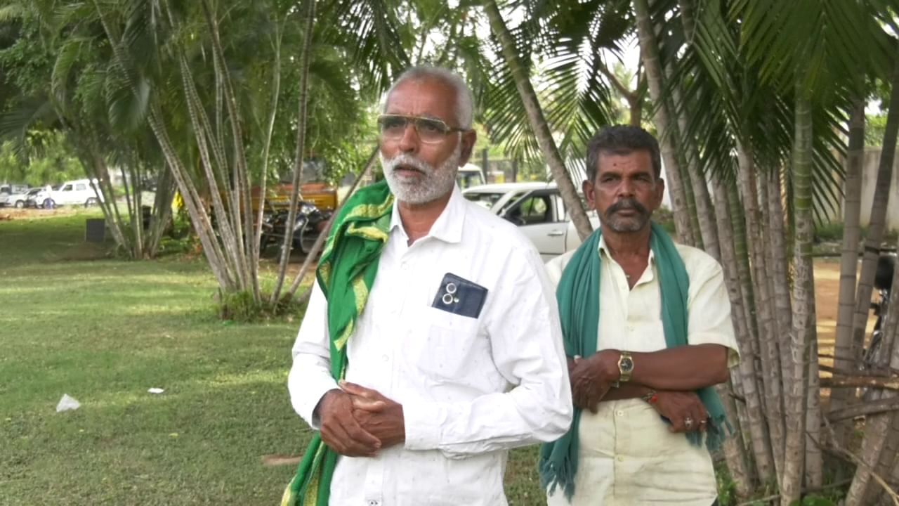 ರಸ್ತೆ ಇಲ್ಲದ ಈ ಕುಗ್ರಾಮದ ಯುವಕರಿಗೆ ಯಾರೂ ಹುಡುಗಿ ಕೊಡುತ್ತಿಲ್ಲ! ಪಕ್ಕದೂರಲ್ಲೇ ಸಂಪುಟ ಸಭೆ ನಡೆದರೂ ಇವರ ಸಮಸ್ಯೆಗಿಲ್ಲ ಮುಕ್ತಿ