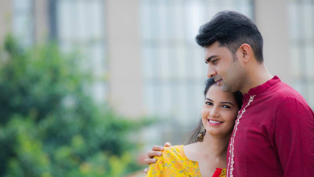 ಜವಾಬ್ದಾರಿ: ಗಂಡ ಮನೆಯ ಪ್ರತಿಯೊಂದು ವಿಷಯದಲ್ಲೂ ಬೇಜವಾಬ್ದಾರಿತನವನ್ನು ತೋರದೆ ಜವಾಬ್ದಾರಿ ತೆಗೆದುಕೊಳ್ಳುವವನಾಗಿರಬೇಕು. ಆಗ ಮಾತ್ರ ಕುಟುಂಬವು ಸಂತೋಷವಾಗಿರುತ್ತದೆ. ಚಾಣಕ್ಯರ ಪ್ರಕಾರ ಜವಾಬ್ದಾರಿ ಆದರ್ಶ ಪತಿಯ ಲಕ್ಷಣವಾಗಿದೆ.