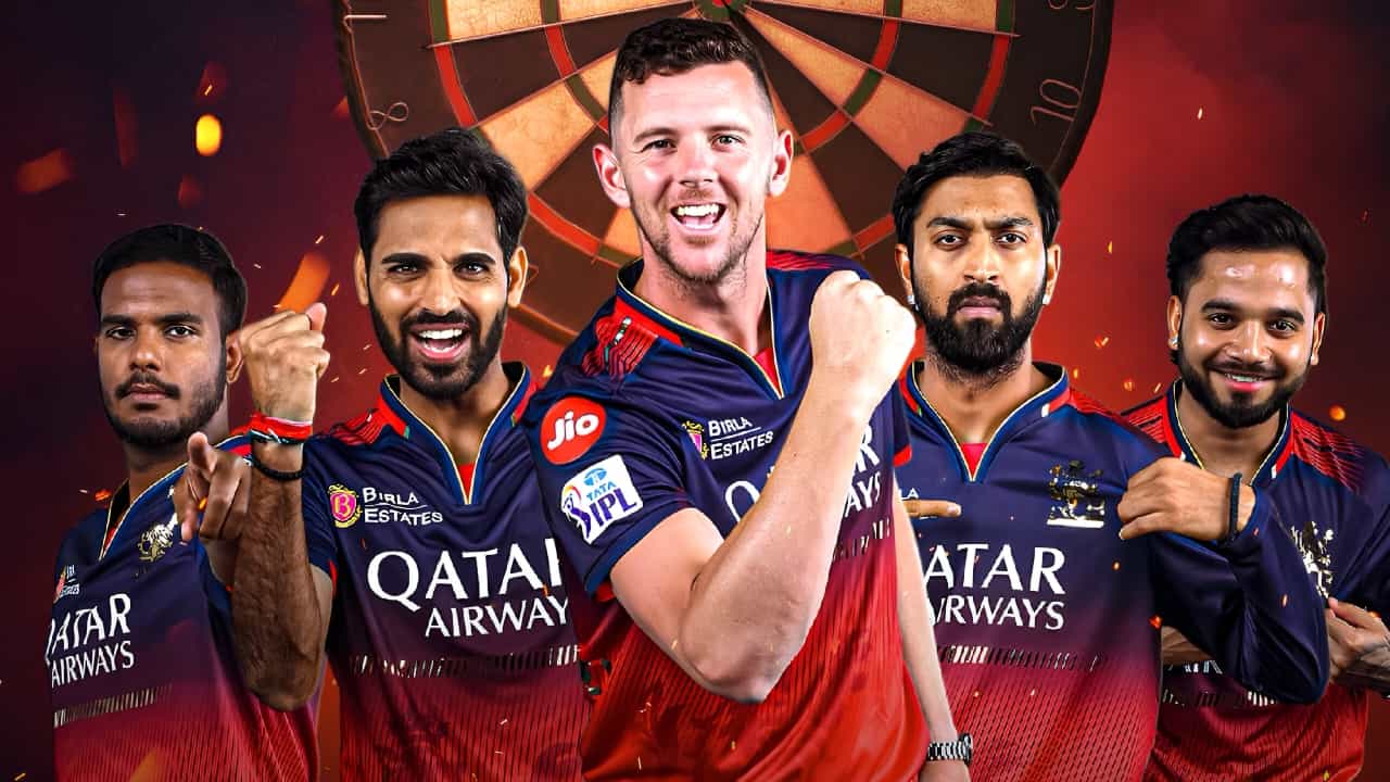 IPL 2025: ರಾಯಲ್ ಚಾಲೆಂಜರ್ಸ್ ಬೆಂಗಳೂರು ತಂಡದ ಪ್ರಮುಖ ವೇಗಿ ಜೋಶ್ ಹೇಝಲ್ವುಡ್ (Josh Hazelwood) ಆರ್ಸಿಬಿ ತಂಡವನ್ನು ಕೂಡಿಕೊಂಡಿದ್ದಾರೆ. ಭುಜದ ನೋವಿನ ಕಾರಣ ಕಳೆದ ಮೂರು ಪಂದ್ಯಗಳಿಂದ ಹೊರಗುಳಿದಿದ್ದ ಹೇಝಲ್ವುಡ್ ಭಾನುವಾರ ಬೆಂಗಳೂರಿಗೆ ಆಗಮಿಸಿದ್ದಾರೆ. ಹೀಗಾಗಿ ಮುಂದಿನ ಪಂದ್ಯಗಳಿಗೆ ಅವರು ಲಭ್ಯರಿರಲಿದ್ದಾರೆ.