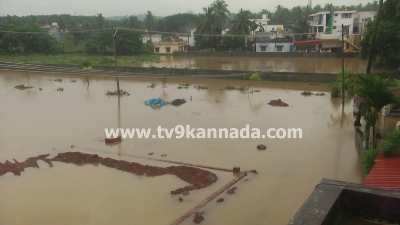 ಮಂಗಳೂರು: ಭಾರಿ ಮಳೆಗೆ ದ್ವೀಪದಂತಾದ ಜಪ್ಪಿನಮೊಗರು, ಮನೆಗಳಿಗೆ ನೀರು ನುಗ್ಗಿ ಅವಾಂತರ