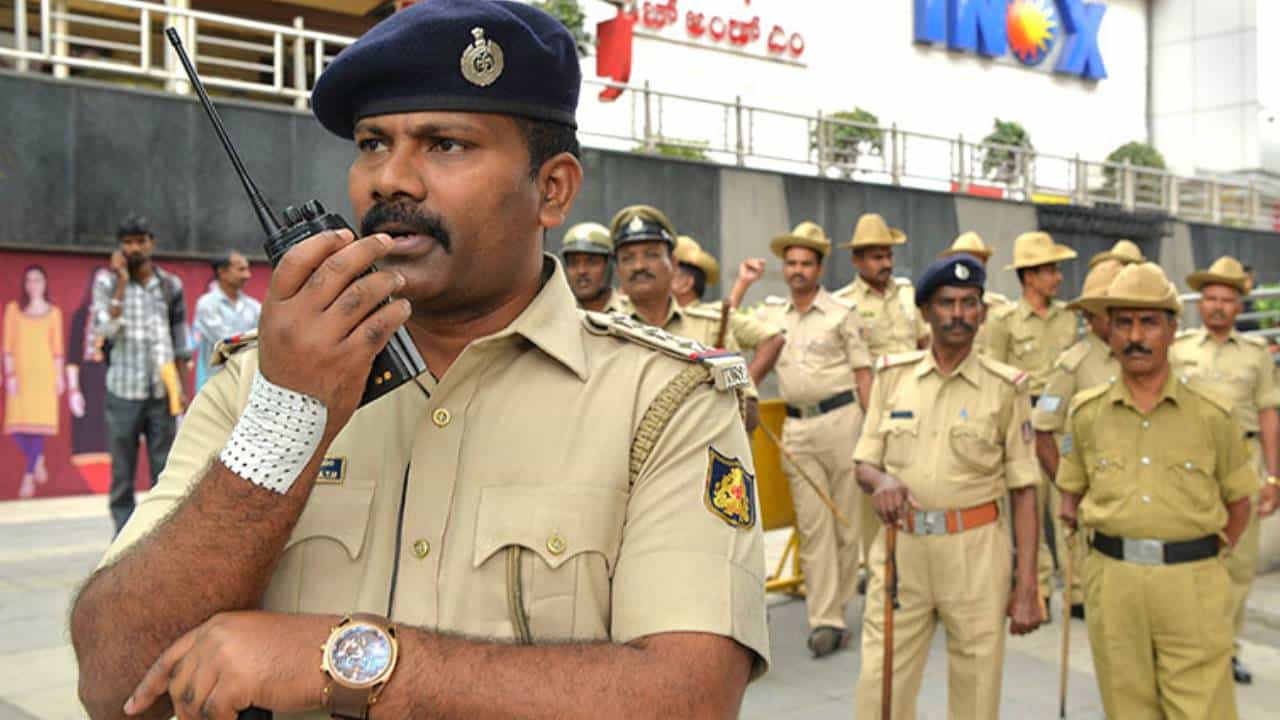 ಗಡಿಯಲ್ಲಿ ಉದ್ವಿಗ್ನ: ಕರ್ನಾಟಕದಾದ್ಯಂತ ಕಟ್ಟೆಚ್ಚರ ವಹಿಸಲು ಗುಪ್ತಚರ ಇಲಾಖೆ ಸೂಚನೆ