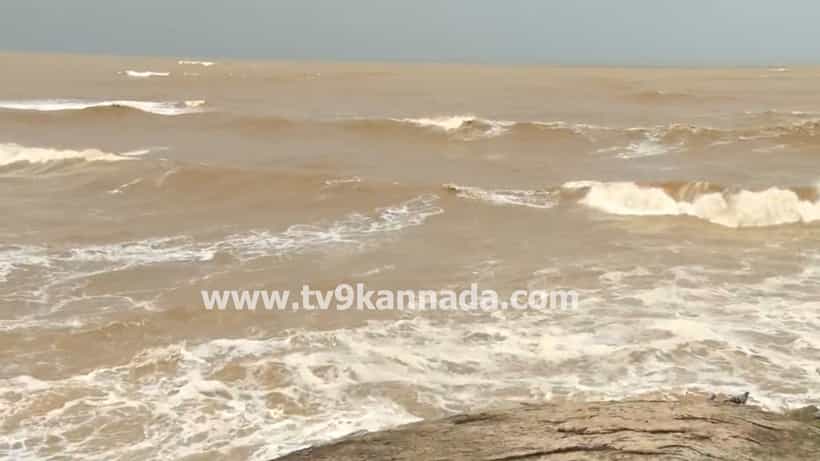 Karnataka Rains: ಮಳೆ ಅನಾಹುತಕ್ಕೆ ಕರ್ನಾಟಕದಲ್ಲಿ 8 ಮಂದಿ ಸಾವು, ಎತ್ತಿನಗಾಡಿ ಮುಗುಚಿಬಿದ್ದು ಇಬ್ಬರು ಮಕ್ಕಳ ಸಾವು