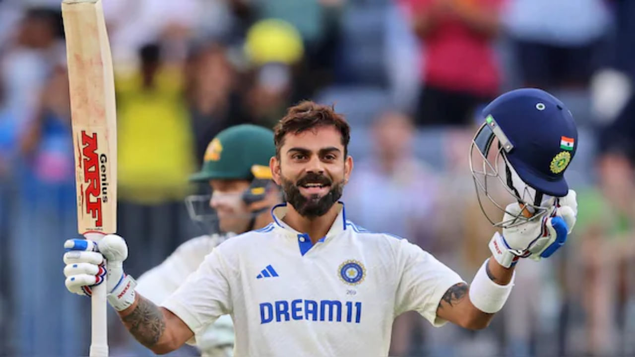 ವಿರಾಟ್ ಕೊಹ್ಲಿ ಈ ವರ್ಷದ ಆರಂಭದಲ್ಲಿ ಆಸ್ಟ್ರೇಲಿಯಾ ವಿರುದ್ಧ ತಮ್ಮ ಕೊನೆಯ ಟೆಸ್ಟ್ ಪಂದ್ಯವನ್ನು ಆಡಿದ್ದರು. ಈ ಆಸ್ಟ್ರೇಲಿಯಾ ಪ್ರವಾಸ ವಿರಾಟ್ಗೆ ತುಂಬಾ ಕೆಟ್ಟದಾಗಿತ್ತು. ಆಡಿದ ಐದು ಪಂದ್ಯಗಳ ಸರಣಿಯಲ್ಲಿ ಅವರು ಕೇವಲ ಒಂದು ಶತಕ ಮಾತ್ರ ಬಾರಿಸಿದ್ದರು. ಅಂದಿನಿಂದ ಅವರ ಟೆಸ್ಟ್ ವೃತ್ತಿಜೀವನವು ಪ್ರಶ್ನಾರ್ಹವಾಗಿತ್ತು.