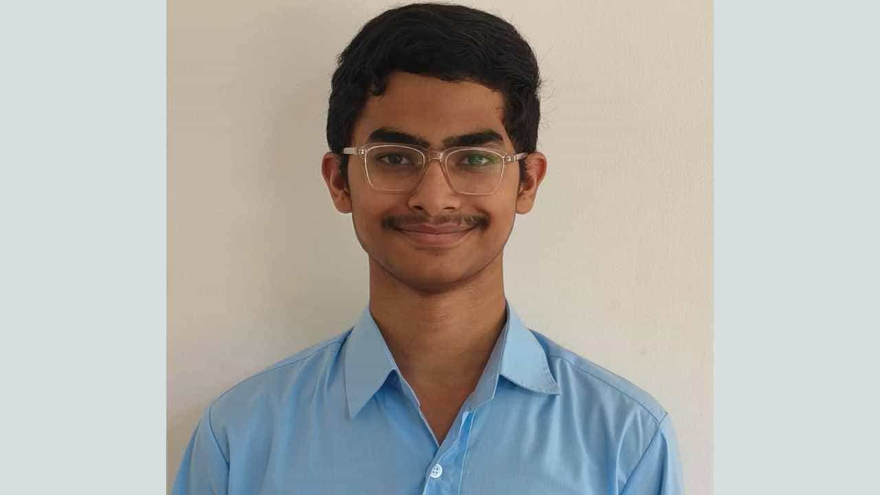 ಎಸ್ಎಸ್ಎಲ್ಸಿ ಪರೀಕ್ಷೆಯಲ್ಲಿ ನಾಲ್ಕನೇ ಸ್ಥಾನ ಗಳಿಸಿದ್ದ ವಿದ್ಯಾರ್ಥಿ ಮರು ಮೌಲ್ಯಮಾಪನದಲ್ಲಿ ರಾಜ್ಯಕ್ಕೆ ಪ್ರಥಮ ಎಸ್ಎಸ್ಎಲ್ಸಿ ಪರೀಕ್ಷೆಯಲ್ಲಿ ನಾಲ್ಕನೇ ಸ್ಥಾನ ಗಳಿಸಿದ್ದ ವಿದ್ಯಾರ್ಥಿ ಮರು ಮೌಲ್ಯಮಾಪನದಲ್ಲಿ ರಾಜ್ಯಕ್ಕೆ ಪ್ರಥಮ