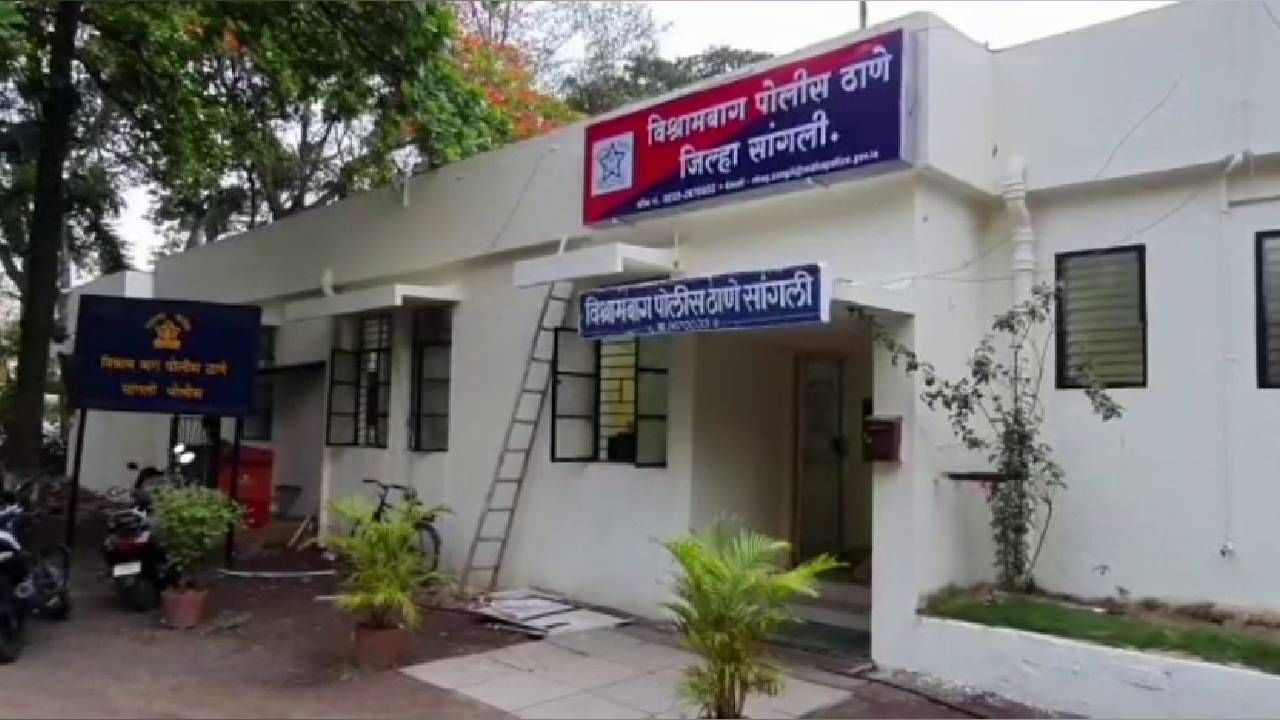 ಮತ್ತು ಬರಿಸಿ ಬೆಳಗಾವಿಯ ಮೆಡಿಕಲ್ ವಿದ್ಯಾರ್ಥಿನಿ ಮೇಲೆ ಸಾಮೂಹಿಕ ಅತ್ಯಾಚಾರ ಮತ್ತು ಬರಿಸಿ ಬೆಳಗಾವಿಯ ಮೆಡಿಕಲ್ ವಿದ್ಯಾರ್ಥಿನಿ ಮೇಲೆ ಸಾಮೂಹಿಕ ಅತ್ಯಾಚಾರ