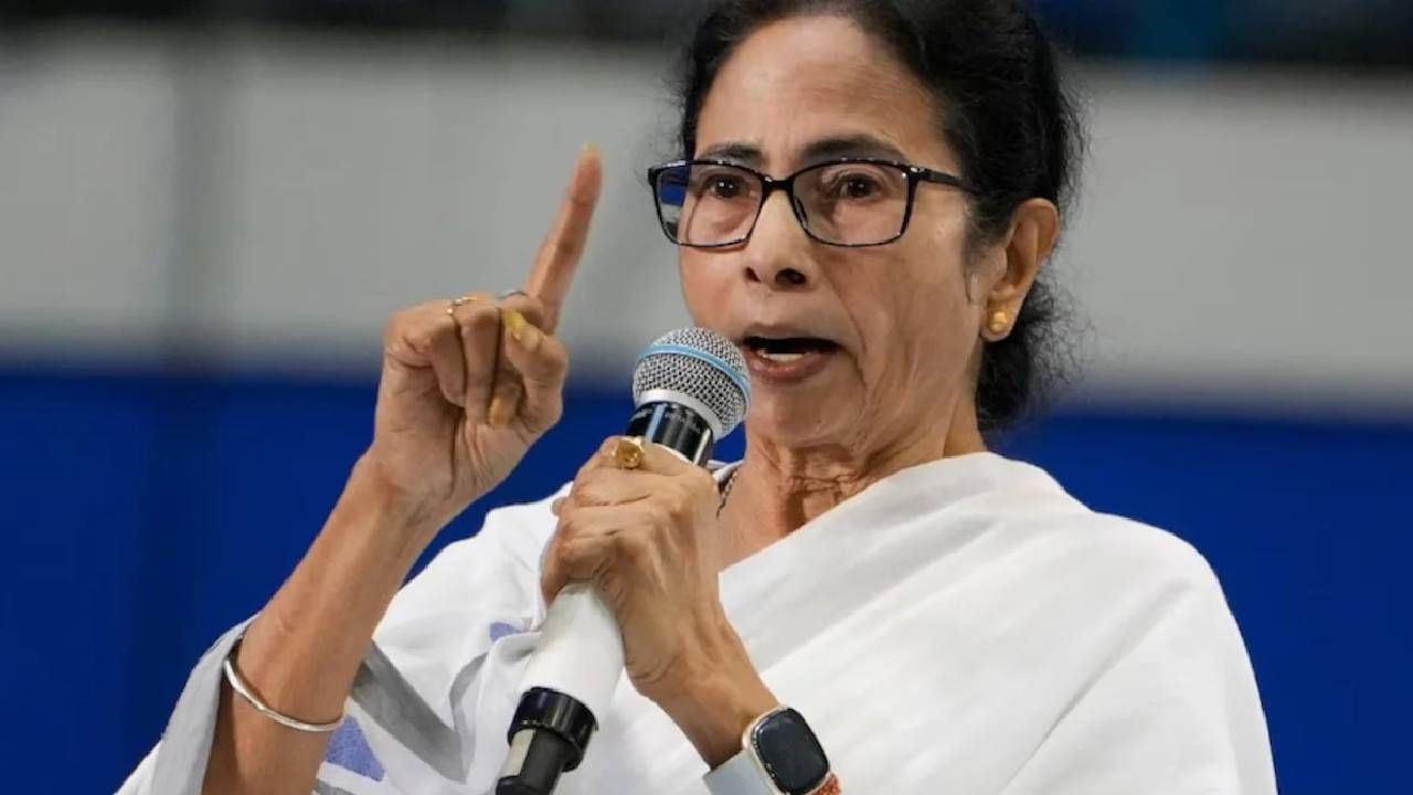 ಜಗತ್ತಿನ ಮುಂದೆ ಪಾಕ್ ಮುಖವಾಡ ಕಳಚಲು ನಮ್ಮ ಸಂಸದರನ್ನು ಕಳಿಸೋದಿಲ್ಲ ಎಂದ ಮಮತಾ ಬ್ಯಾನರ್ಜಿ