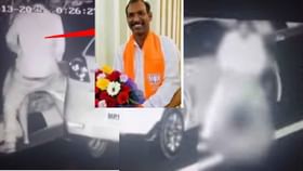 ಕಾರಿನಲ್ಲಿ ಸಾಲದಕ್ಕೆ ರಸ್ತೆಯಲ್ಲಿ ಮಹಿಳೆಯೊಂದಿಗೆ ರಾಸಲೀಲೆ: ವಿಡಿಯೋ ವೈರಲ್​