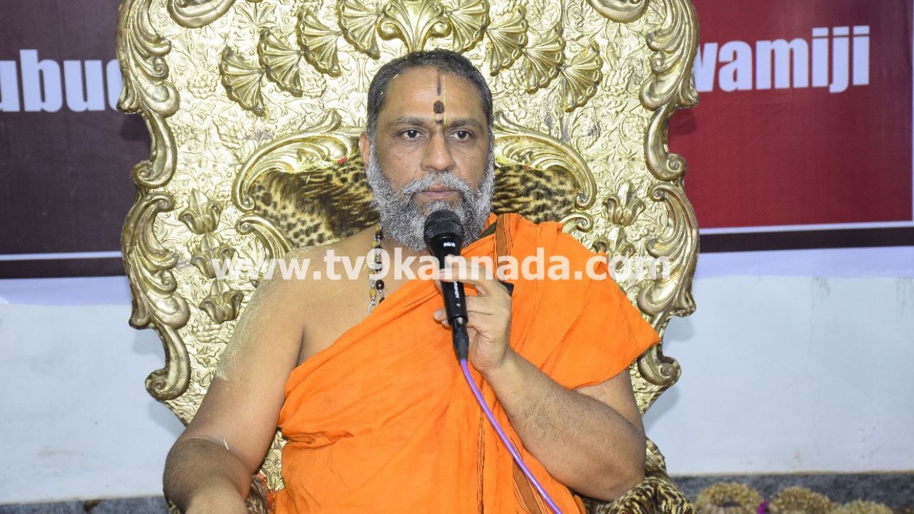 ರಕ್ಷಣಾ ಸಚಿವಾಲಯಕ್ಕೆ 25 ಲಕ್ಷ‌ ರೂ. ದೇಣಿಗೆ ಘೋಷಿಸಿದ ಮಂತ್ರಾಲಯ ಪೀಠಾಧಿಪತಿ ಸುಬುಧೇಂದ್ರ ತೀರ್ಥರು