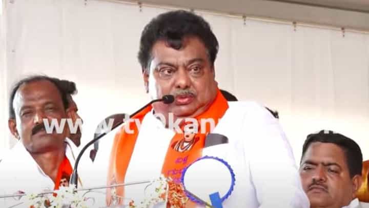 ವಿಜಯೇಂದ್ರ ಮತ್ತು ನಾನು ಬೇರೆ ಬೇರೆ ಪಕ್ಷದವರಾಗಿದ್ದರೂ ಸಮುದಾಯದ ವಿಷಯದಲ್ಲಿ ಒಂದೇ: ಎಂಬಿ ಪಾಟೀಲ್ ವಿಜಯೇಂದ್ರ ಮತ್ತು ನಾನು ಬೇರೆ ಬೇರೆ ಪಕ್ಷದವರಾಗಿದ್ದರೂ ಸಮುದಾಯದ ವಿಷಯದಲ್ಲಿ ಒಂದೇ: ಎಂಬಿ ಪಾಟೀಲ್