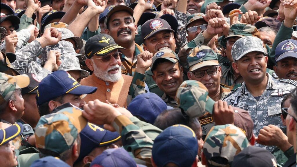 Modi In Adampur Air Base (1)