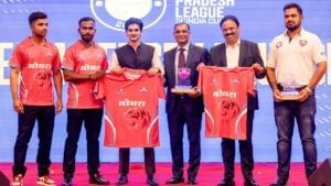 MPL ತಂಡಗಳ ಜೆರ್ಸಿ ಅನಾವರಣಗೊಳಿಸಿದ ಮಹಾನಾರ್ಯಮನ್ ಸಿಂಧಿಯಾ MPL ತಂಡಗಳ ಜೆರ್ಸಿ ಅನಾವರಣಗೊಳಿಸಿದ ಮಹಾನಾರ್ಯಮನ್ ಸಿಂಧಿಯಾ