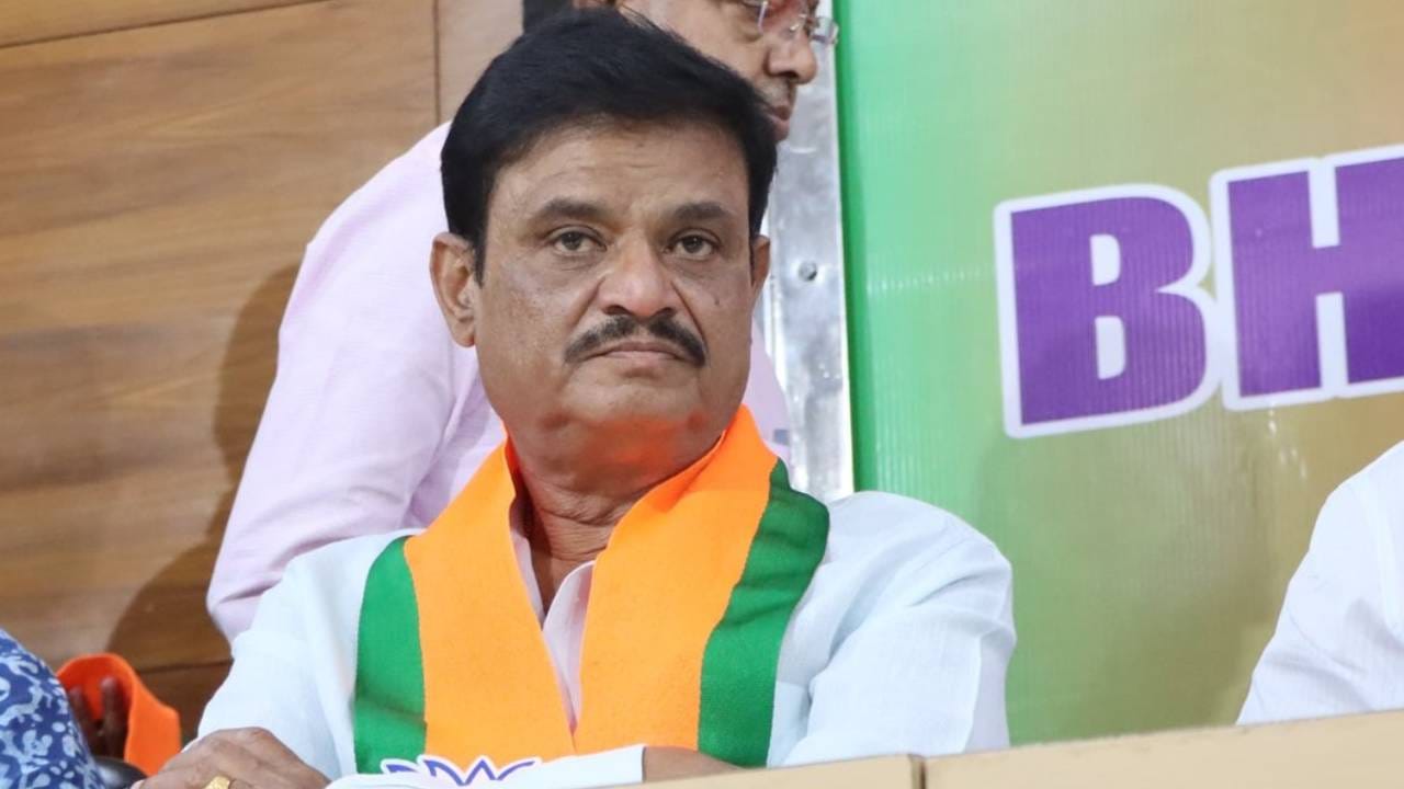 ಲಂಚ ಪ್ರಕರಣ: ಬಿಜೆಪಿ ಶಾಸಕ ಮುನಿರತ್ನ ವಿರುದ್ಧ ತನಿಖೆಗೆ ಸಕ್ಷಮ ಪ್ರಾಧಿಕಾರದ ಅನುಮತಿ ಲಂಚ ಪ್ರಕರಣ: ಬಿಜೆಪಿ ಶಾಸಕ ಮುನಿರತ್ನ ವಿರುದ್ಧ ತನಿಖೆಗೆ ಸಕ್ಷಮ ಪ್ರಾಧಿಕಾರದ ಅನುಮತಿ