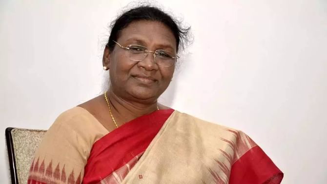 ಶಬರಿಮಲೆಗೆ ಭೇಟಿ ನೀಡುತ್ತಿರುವ ಮೊದಲ ರಾಷ್ಟ್ರಪತಿ ದ್ರೌಪದಿ ಮುರ್ಮು