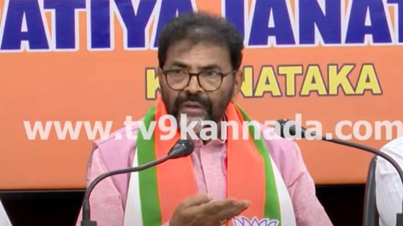 ಟ್ರೋಲ್ ಆಗಿ ಬೀದಿ ಬಸವ ಎಂದು ಕರೆಸಿಕೊಳ್ಳುತ್ತಿರುವ ಪ್ರಿಯಾಂಕ್ ಖರ್ಗೆಯಲ್ಲಿ ಇನ್ಯಾವಾಗ ಸುಧಾರಣೆ? ಚಲವಾದಿ