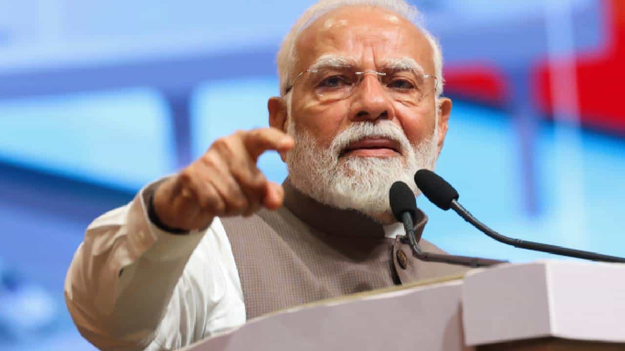 Narendra Modi: ನಾನಿನ್ನೂ ಅಂಥದ್ದೇನೂ ಮಾಡಿಲ್ಲ,ಇಷ್ಟಕ್ಕೆ ಭಯ ಪಟ್ರೆ ಹೇಗೆ? : ನರೇಂದ್ರ ಮೋದಿ Narendra Modi: ನಾನಿನ್ನೂ ಅಂಥದ್ದೇನೂ ಮಾಡಿಲ್ಲ,ಇಷ್ಟಕ್ಕೆ ಭಯ ಪಟ್ರೆ ಹೇಗೆ? : ನರೇಂದ್ರ ಮೋದಿ