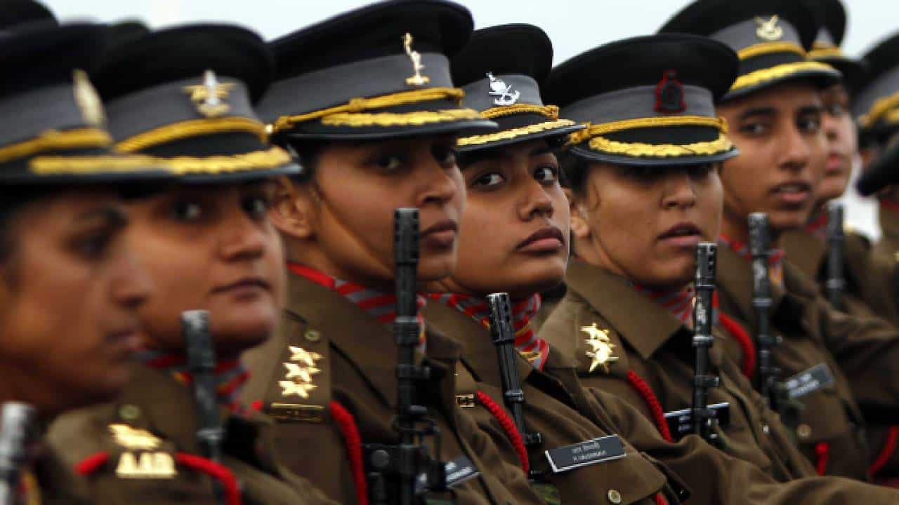 NDA's First Women Cadets Graduate: ಇತಿಹಾಸದಲ್ಲೇ ಮೊದಲ ಬಾರಿಗೆ 300 ಪುರುಷ ಸೈನಿಕರೊಂದಿಗೆ 17 ಮಹಿಳಾ ಕೆಡೆಟ್ಗಳಿಗೆ ಪದವಿ NDA's First Women Cadets Graduate: ಇತಿಹಾಸದಲ್ಲೇ ಮೊದಲ ಬಾರಿಗೆ 300 ಪುರುಷ ಸೈನಿಕರೊಂದಿಗೆ 17 ಮಹಿಳಾ ಕೆಡೆಟ್ಗಳಿಗೆ ಪದವಿ