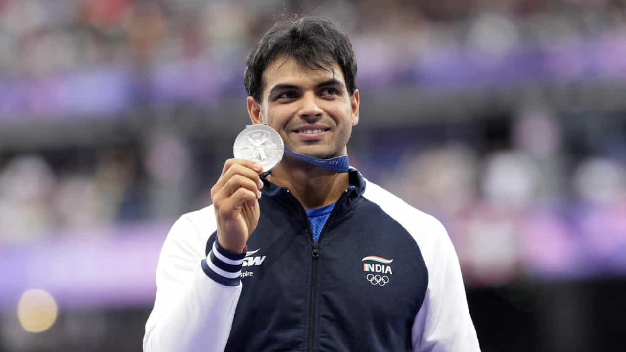 Neeraj Chopra: ಒಲಿಂಪಿಕ್ ಹೀರೋ ನೀರಜ್ ಚೋಪ್ರಾಗೆ ಲೆಫ್ಟಿನೆಂಟ್ ಕರ್ನಲ್ ಹುದ್ದೆ Neeraj Chopra: ಒಲಿಂಪಿಕ್ ಹೀರೋ ನೀರಜ್ ಚೋಪ್ರಾಗೆ ಲೆಫ್ಟಿನೆಂಟ್ ಕರ್ನಲ್ ಹುದ್ದೆ