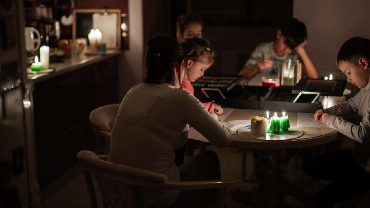 ಫ್ರಿಡ್ಜ್​​ , ಟಿವಿ ಆನ್​ ಮಾಡಂಗಿಲ್ಲ, ಹೀಟರ್​ ಅಂತ್ರೂ ಹಾಕುವಂತಿಲ್ಲ: ಕೊಡಗಿನಲ್ಲಿ ಇದೆಂಥಾ ಸ್ಥಿತಿ