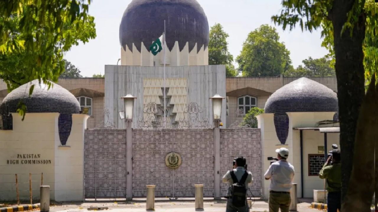 ಭಾರತದಿಂದ ಪಾಕಿಸ್ತಾನದ ಹೈಕಮಿಷನ್ ಅಧಿಕಾರಿಯ ಉಚ್ಛಾಟನೆ; 24 ಗಂಟೆಯೊಳಗೆ ದೇಶ ತೊರೆಯಲು ಆದೇಶ