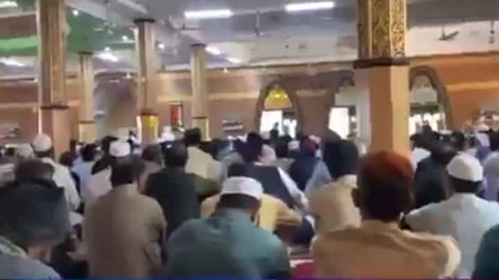 Pak Maulana Viral Speech: ಪಾಕಿಸ್ತಾನದೊಳಗೆ ಭುಗಿಲೆದ್ದ ಆಕ್ರೋಶ; ಈ ಮುಸ್ಲಿಂ ಧರ್ಮಗುರು ವಿಡಿಯೋ ವೈರಲ್ Pak Maulana Viral Speech: ಪಾಕಿಸ್ತಾನದೊಳಗೆ ಭುಗಿಲೆದ್ದ ಆಕ್ರೋಶ; ಈ ಮುಸ್ಲಿಂ ಧರ್ಮಗುರು ವಿಡಿಯೋ ವೈರಲ್