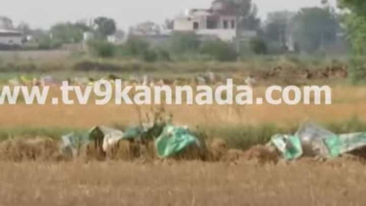 ಪಂಜಾಬ್ ಗಡಿ ಭಾಗದಲ್ಲಿ ಬಿದ್ದಿರುವ ಪಾಕಿಸ್ತಾನದ ಕ್ಷಿಪಣಿ ಇನ್ನೂ ಜೀವಂತ, ನಿಷ್ಕ್ರಿಯಗೊಳಿಸುವ ಕಾರ್ಯದಲ್ಲಿ ಪರಿಣಿತರು ಪಂಜಾಬ್ ಗಡಿ ಭಾಗದಲ್ಲಿ ಬಿದ್ದಿರುವ ಪಾಕಿಸ್ತಾನದ ಕ್ಷಿಪಣಿ ಇನ್ನೂ ಜೀವಂತ, ನಿಷ್ಕ್ರಿಯಗೊಳಿಸುವ ಕಾರ್ಯದಲ್ಲಿ ಪರಿಣಿತರು