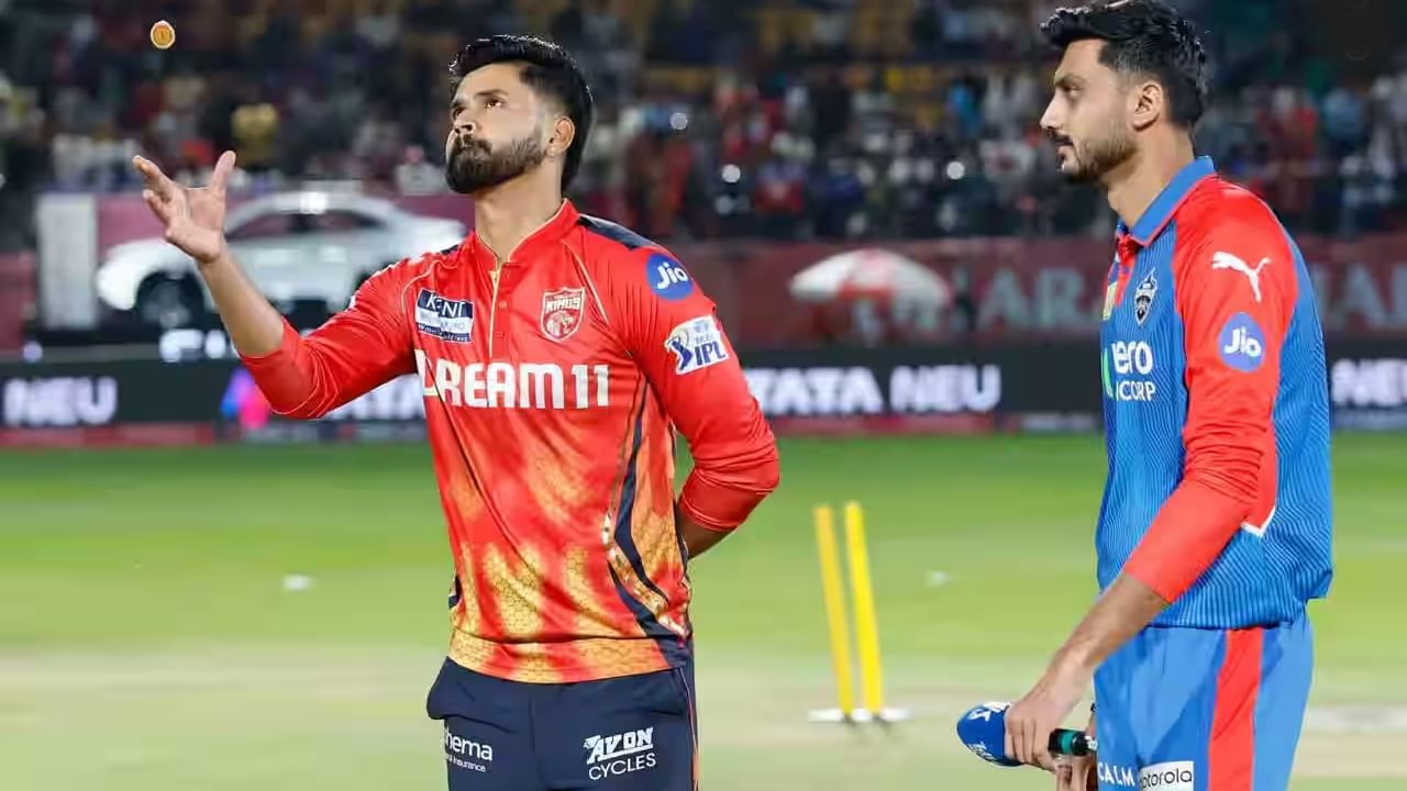 ಇದೀಗ ಪಾಯಿಂಟ್ಸ್ ಟೇಬಲ್ನಿಂದ ಆ ಅಂಕವನ್ನು ಕಳೆಯಲಾಗಿದೆ. ಹೀಗಾಗಿ ಮರು ನಿಗದಿಯಾದ ಪಂದ್ಯದಲ್ಲಿ ಸೋಲುವ ತಂಡಕ್ಕೆ ಒಂದು ಪಾಯಿಂಟ್ಸ್ ನಷ್ಟವಾಗಲಿದೆ. ಇತ್ತ ಗೆಲ್ಲುವ ತಂಡ 2 ಅಂಕಗಳ ಮೂಲಕ ಪ್ಲೇಆಫ್ ಹಾದಿಯನ್ನು ಸುಗಮಗೊಳಿಸಲಿದೆ. ಹಾಗಾಗಿ ಪಂಜಾಬ್ ಕಿಂಗ್ಸ್ ಹಾಗೂ ಡೆಲ್ಲಿ ಕ್ಯಾಪಿಟಲ್ಸ್ ನಡುವಣ ಪಂದ್ಯದಲ್ಲಿ ಭರ್ಜರಿ ಪೈಪೋಟಿ ನಿರೀಕ್ಷಿಸಬಹುದು.