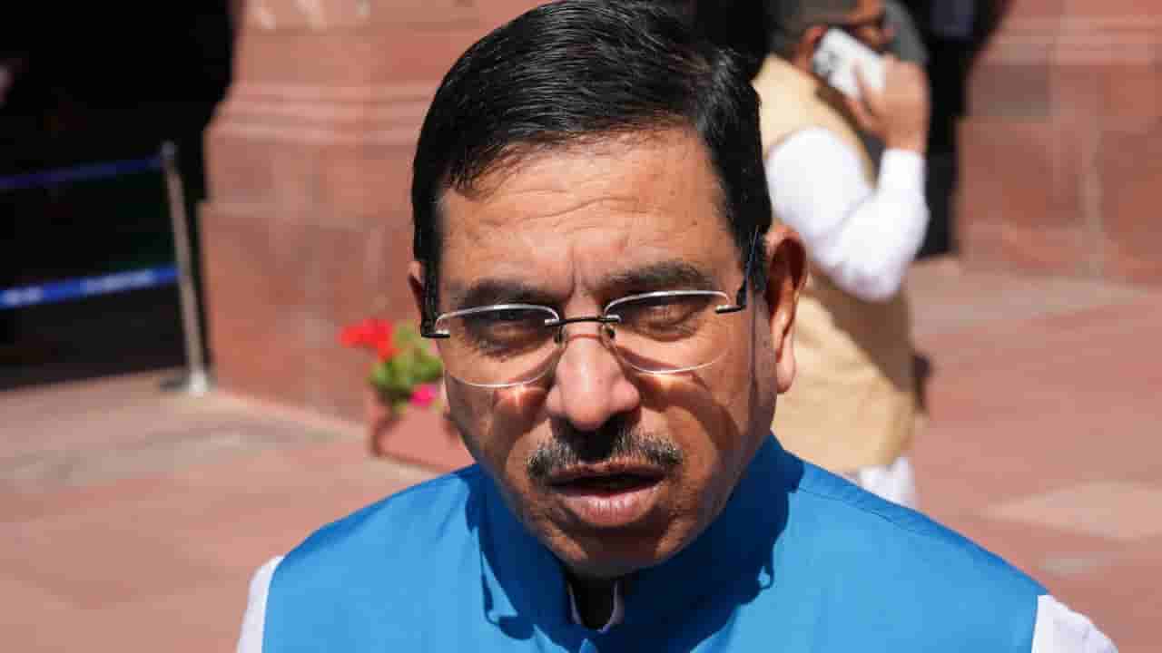 ದೇಶದಲ್ಲಿ ಅಗತ್ಯಕ್ಕಿಂತ ದುಪ್ಪಟ್ಟು ಆಹಾರ ಧಾನ್ಯ ಸಂಗ್ರಹವಿದೆ: ಸಚಿವ ಪ್ರಲ್ಹಾದ್​​​​ ಜೋಶಿ