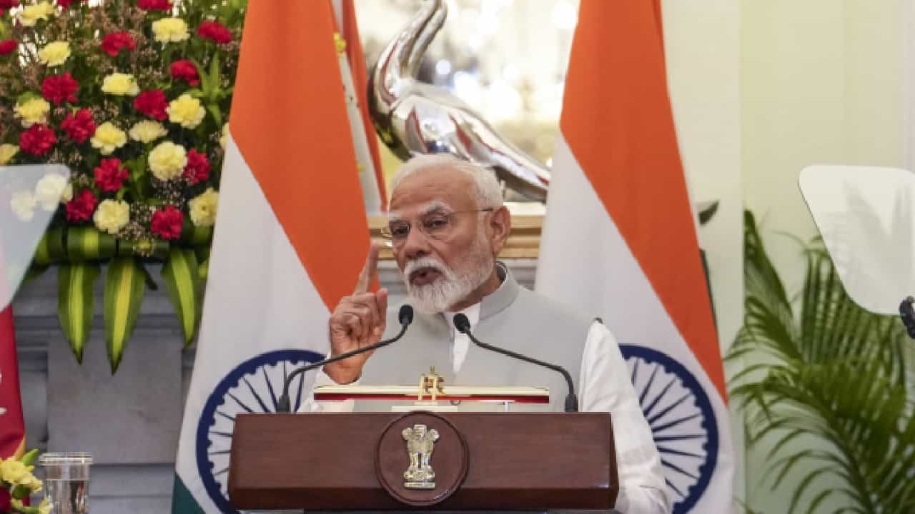 ಭಯೋತ್ಪಾದಕರ ವಿರುದ್ಧ ನಿರ್ಣಾಯಕ ಕ್ರಮ; ಪಾಕ್ ಜೊತೆಗಿನ ಉದ್ವಿಗ್ನತೆ ನಡುವೆ ಮೋದಿ ಶಪಥ