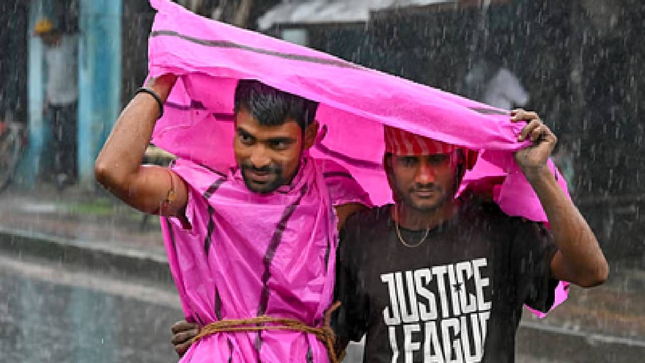Karnataka Weather: ಕರ್ನಾಟಕದಾದ್ಯಂತ ಕಡಿಮೆಯಾದ ಮಳೆಯ ಅಬ್ಬರ, ಬೆಂಗಳೂರಿನಲ್ಲಿ ಇಂದು ಸಾಧಾರಣ ಮಳೆ