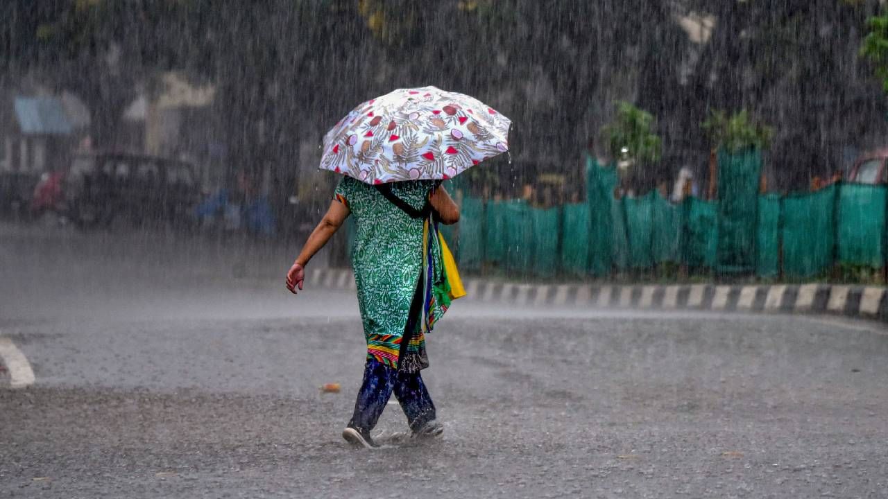 Karnataka Rains: ಬೆಂಗಳೂರಲ್ಲಿ ಮೇ 17ರಿಂದ ಭಾರಿ ಮಳೆ, ಕರ್ನಾಟಕದ 23 ಜಿಲ್ಲೆಗಳಿಗೆ ಯೆಲ್ಲೋ ಅಲರ್ಟ್​