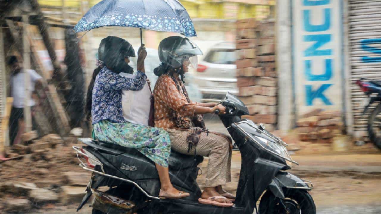 Karnataka Rains: ಕರ್ನಾಟಕದ ಕರಾವಳಿ ಸೇರಿ 7 ಜಿಲ್ಲೆಗಳಿಗೆ ಮಳೆಯ ರೆಡ್ ಅಲರ್ಟ್​