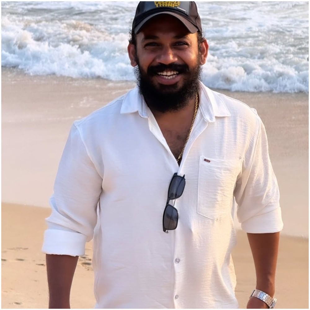 ರಾಕೇಶ್ ಅವರು ‘ಕಾಮಿಡಿ ಕಿಲಾಡಿಗಳು ಸೀಸನ್ 3’ನ ಭಾಗ ಆಗಿದ್ದರು. ಅವರು ಇದರ ವಿನ್ನರ್ ಕೂಡ ಆದರು. ಇದರ ಜಡ್ಜ್ ಸ್ಥಾನದಲ್ಲಿ ರಕ್ಷಿತಾ ಪ್ರೇಮ್ ಇದ್ದರು. ಹೀಗಾಗಿ, ಅವರ ಜೊತೆ ರಾಕೇಶ್ಗೆ ಒಳ್ಳೆಯ ಬಾಂಧವ್ಯ ಬೆಳೆಯಿತು.