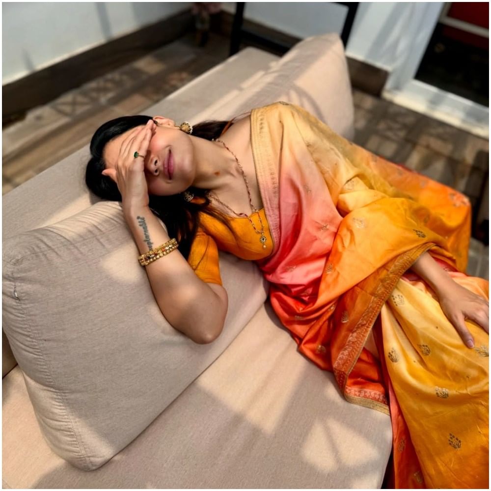 ಈಗ ಅದೇ ಜಾಗದಲ್ಲಿ ರಶ್ಮಿಕಾ ಮಂದಣ್ಣ ಅವರು ಪೋಸ್ ಕೊಟ್ಟಿದ್ದಾರೆ. ಹೀಗಾಗಿ, ಅನೇಕರು ಇದು ವಿಜಯ್ ದೇವರಕೊಂಡ ಮನೆ ಎಂದು ಹೇಳಿದ್ದಾರೆ. ಈ ಫೋಟೋಗಳನ್ನು ತೆಗೆದಿದ್ದು ವಿಜಯ್ ದೇವರಕೊಂಡ ಎನ್ನುವ ಅಭಿಪ್ರಾಯ ವ್ಯಕ್ತವಾಗಿದೆ.