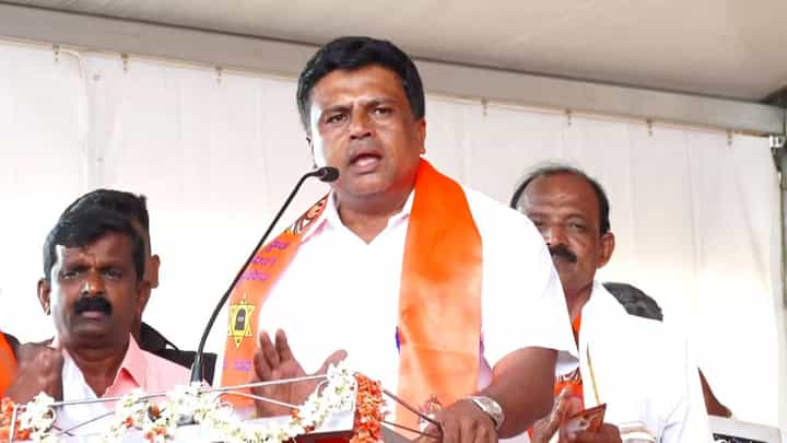 ಒಕ್ಕಲಿಗರ ಕೋಟೆಯಲ್ಲಿ ಲಿಂಗಾಯತ ಸಿಎಂ ಮಾತು: ಡಿಕೆಶಿ ಆಪ್ತನಿಂದಲೇ ಎಂಬಿ ಪಾಟೀಲ್ ಪರ ಬ್ಯಾಟಿಂಗ್ ಒಕ್ಕಲಿಗರ ಕೋಟೆಯಲ್ಲಿ ಲಿಂಗಾಯತ ಸಿಎಂ ಮಾತು: ಡಿಕೆಶಿ ಆಪ್ತನಿಂದಲೇ ಎಂಬಿ ಪಾಟೀಲ್ ಪರ ಬ್ಯಾಟಿಂಗ್