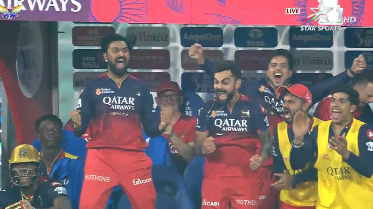 IPL 2025: ಜಿತೇಶ್ ಗೆಲುವಿನ ಸಿಕ್ಸರ್ ಬಾರಿಸುತ್ತಿದ್ದಂತೆ ಕುಣಿದು ಕುಪ್ಪಳಿಸಿದ ಕೊಹ್ಲಿ; ವಿಡಿಯೋ ನೋಡಿ IPL 2025: ಜಿತೇಶ್ ಗೆಲುವಿನ ಸಿಕ್ಸರ್ ಬಾರಿಸುತ್ತಿದ್ದಂತೆ ಕುಣಿದು ಕುಪ್ಪಳಿಸಿದ ಕೊಹ್ಲಿ; ವಿಡಿಯೋ ನೋಡಿ