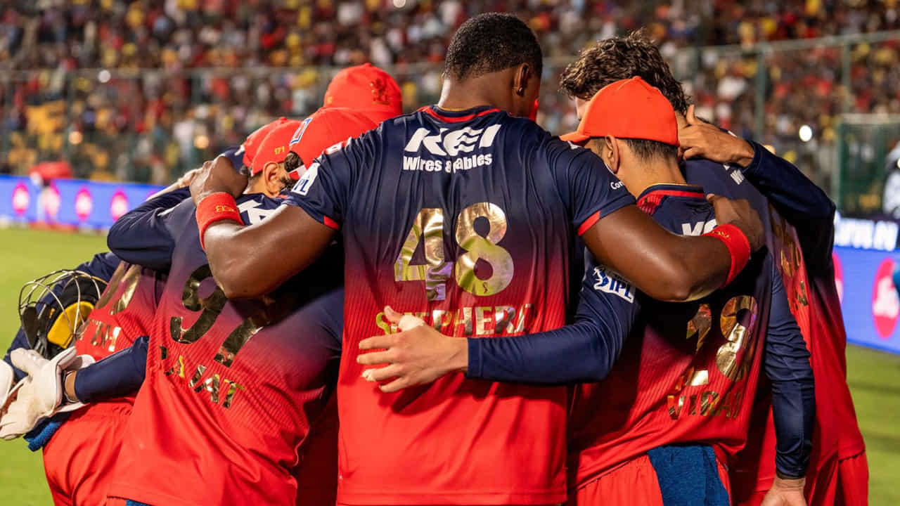 IPL 2025: ಆರ್ಸಿಬಿಯ ಮುಂದಿನ ಪಂದ್ಯಗಳಲ್ಲಿ ತಂಡದ ನಾಲ್ವರು ಆಟಗಾರರು ಆಡುವುದು ಅನುಮಾನ..! IPL 2025: ಆರ್ಸಿಬಿಯ ಮುಂದಿನ ಪಂದ್ಯಗಳಲ್ಲಿ ತಂಡದ ನಾಲ್ವರು ಆಟಗಾರರು ಆಡುವುದು ಅನುಮಾನ..!
