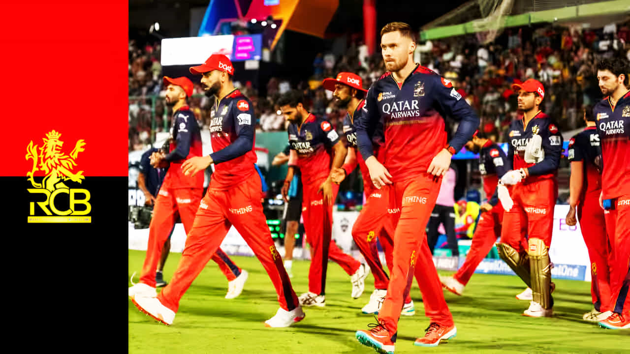 IPL 2025: ಇಂಡಿಯನ್ ಪ್ರೀಮಿಯರ್ ಲೀಗ್ನ ಪ್ಲೇಆಫ್ ಪಂದ್ಯಕ್ಕೂ ಮುನ್ನ ರಾಯಲ್ ಚಾಲೆಂಜರ್ಸ್ ಬೆಂಗಳೂರು ತಂಡದ ಪ್ರಮುಖ ವೇಗಿ ಲುಂಗಿ ಎನ್ಗಿಡಿ ತವರಿಗೆ ಮರಳುವುದು ಖಚಿತವಾಗಿದೆ. ಮುಂಬರುವ ವಿಶ್ವ ಟೆಸ್ಟ್ ಚಾಂಪಿಯನ್ಶಿಪ್ ಫೈನಲ್ ಪಂದ್ಯದ ತಯಾರಿಗಾಗಿ ಸೌತ್ ಆಫ್ರಿಕಾ ಆಟಗಾರರು ಮೇ 26 ರಂದು ತವರಿಗೆ ತೆರಳಲಿದ್ದಾರೆ. ಹೀಗಾಗಿ ಲುಂಗಿ ಎನ್ಗಿಡಿ ಆರ್ಸಿಬಿ ತಂಡದ ಪ್ಲೇಆಫ್ ಪಂದ್ಯಗಳಿಗೆ ಅಲಭ್ಯರಾಗಲಿದ್ದಾರೆ.