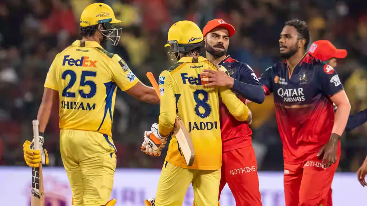 ಚೆನ್ನೈನ ಚೆಪಾಕ್ ಸ್ಟೇಡಿಯಂನಲ್ಲಿ ನಡೆದ ಐಪಿಎಲ್ನ 8ನೇ ಪಂದ್ಯದಲ್ಲಿ ಸಿಎಸ್ಕೆ ತಂಡವನ್ನು 50 ರನ್ಗಳಿಂದ ಬಗ್ಗು ಬಡಿಯುವಲ್ಲಿ ಆರ್ಸಿಬಿ ಯಶಸ್ವಿಯಾಗಿತ್ತು. ಈ ಪಂದ್ಯದಲ್ಲಿ ಮೊದಲು ಬ್ಯಾಟ್ ಮಾಡಿದ ಆರ್ಸಿಬಿ 20 197 ರನ್ಗಳಿಸಿದರೆ, ಈ ಗುರಿಯನ್ನು ಬೆನ್ನತ್ತಿದ ಸಿಎಸ್ಕೆ 146 ರನ್ಗಳಿಸಲಷ್ಟೇ ಶಕ್ತರಾದರು.