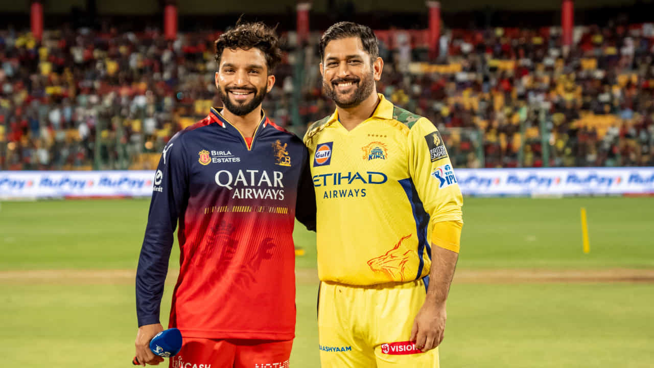 IPL 2025: ಸಿಎಸ್ಕೆ ವಿರುದ್ಧ ಟಾಸ್ ಸೋತ ಆರ್ಸಿಬಿ; ಸ್ಟಾರ್ ವೇಗಿಗೆ ತಂಡದಲಿಲ್ಲ ಅವಕಾಶ IPL 2025: ಸಿಎಸ್ಕೆ ವಿರುದ್ಧ ಟಾಸ್ ಸೋತ ಆರ್ಸಿಬಿ; ಸ್ಟಾರ್ ವೇಗಿಗೆ ತಂಡದಲಿಲ್ಲ ಅವಕಾಶ